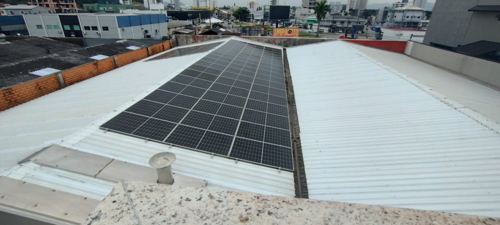 Como limpar placas solares sem danificar os painéis?